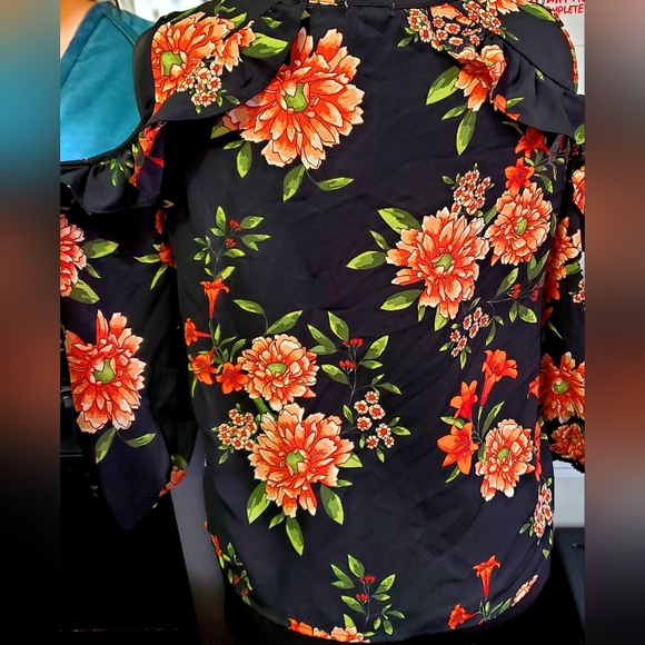 Black, Orange, Flowered, Off the Shoulder Shirt - Picture 3 of 4